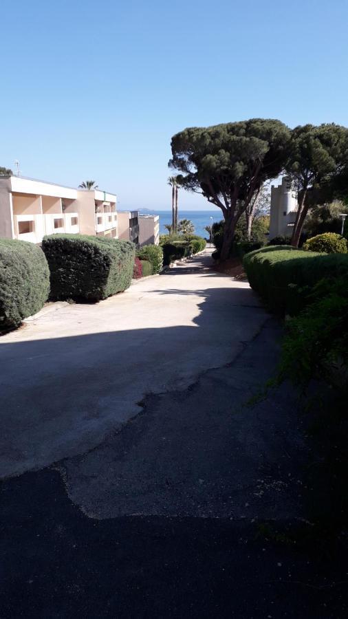 Bandol Nature Et Loisirs: Parking/ Piscine Eksteriør billede